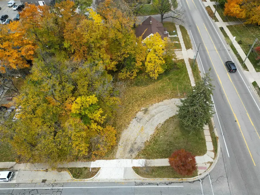 980 Lincoln, Holland, MI 49423 - #3