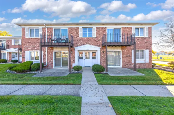 1500 W Normandy #216, Royal Oak, MI 48073