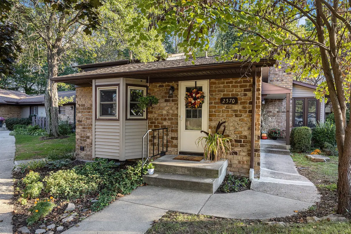 2570 Knightsbridge, Grand Rapids, MI 49546 - #1