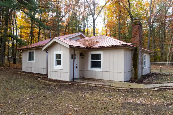 1274 42nd, Allegan, MI 49010