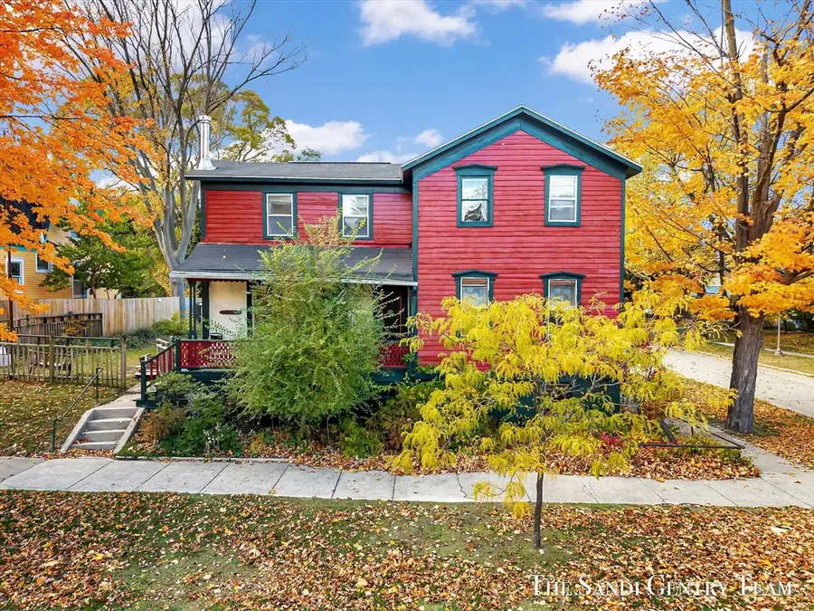 201 S 4th, Grand Haven, MI 49417 - #3