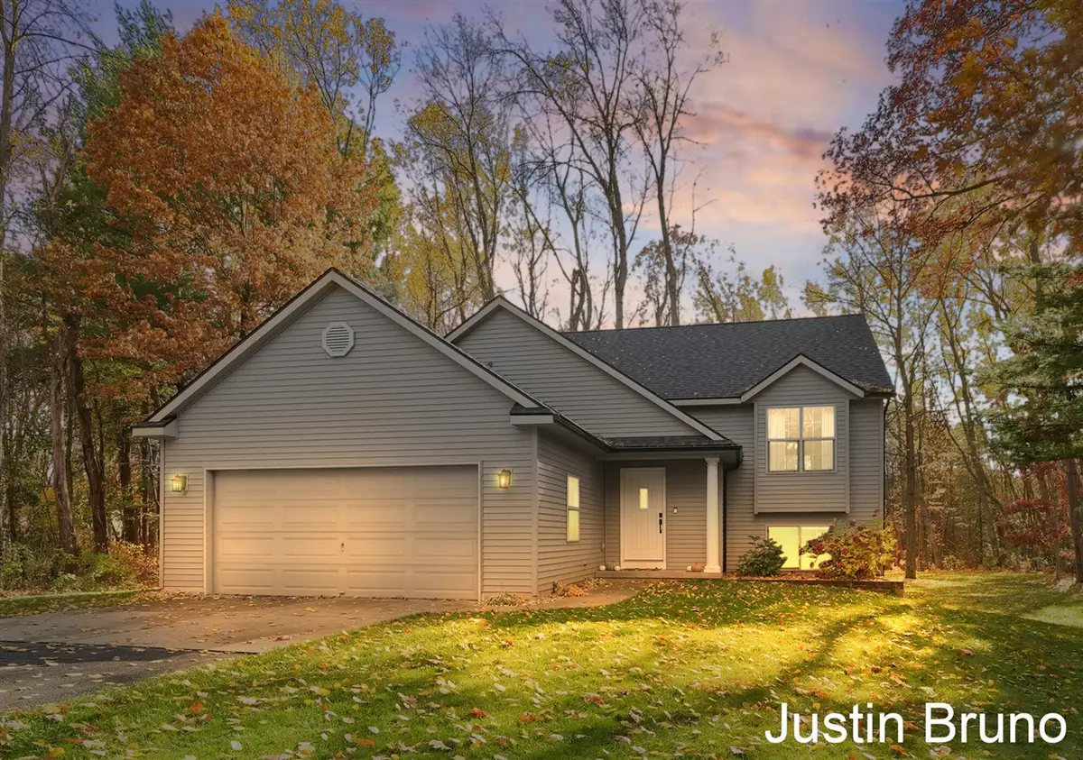 10811 Timberline, Greenville, MI 48838 - #1