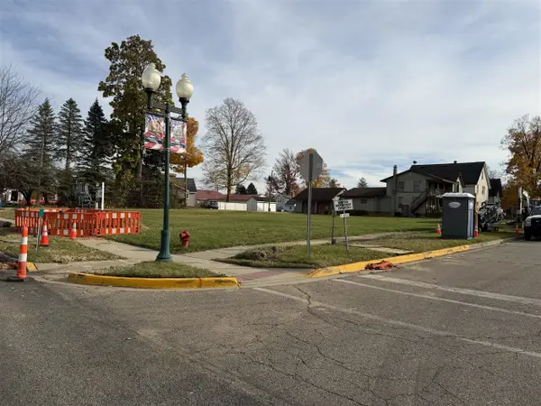 417 W Monroe, Bangor, MI 49013