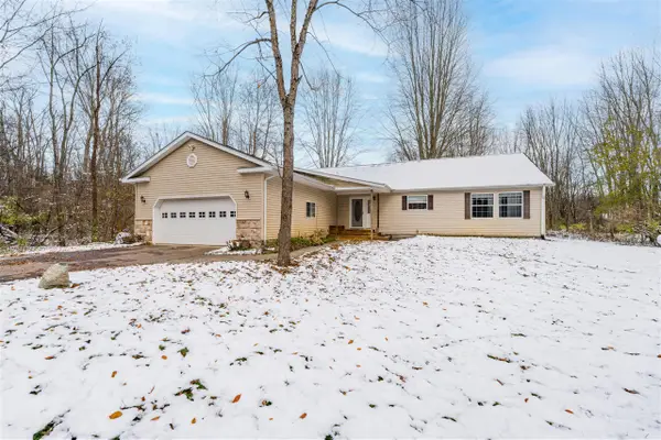815 7th, Plainwell, MI 49080