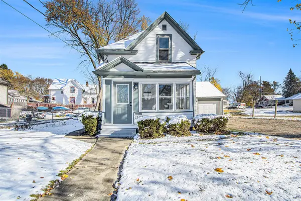 1505 Carl Breeding, Jackson, MI 49203