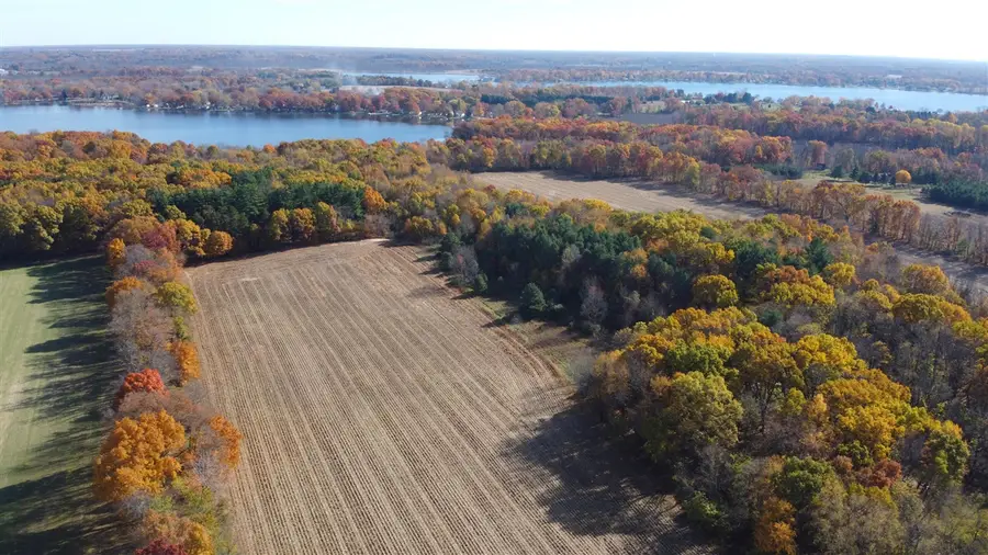 10313 S 27th, Vicksburg, MI 49097 - #3