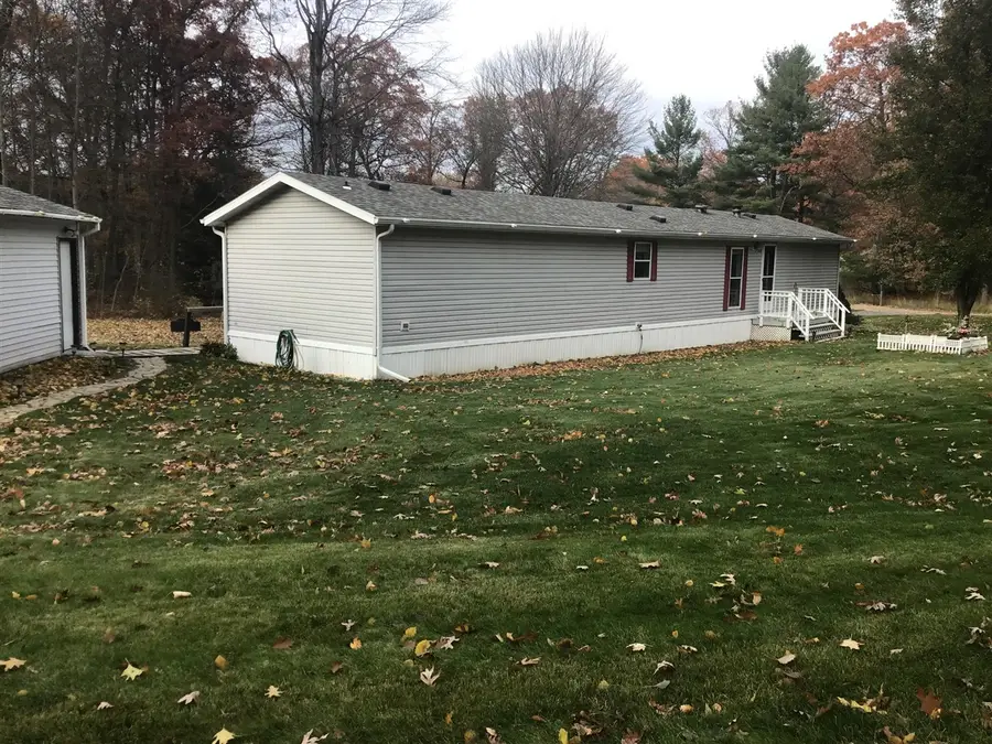 2567 S Sportsman, White Cloud, MI 49349 - Image #2