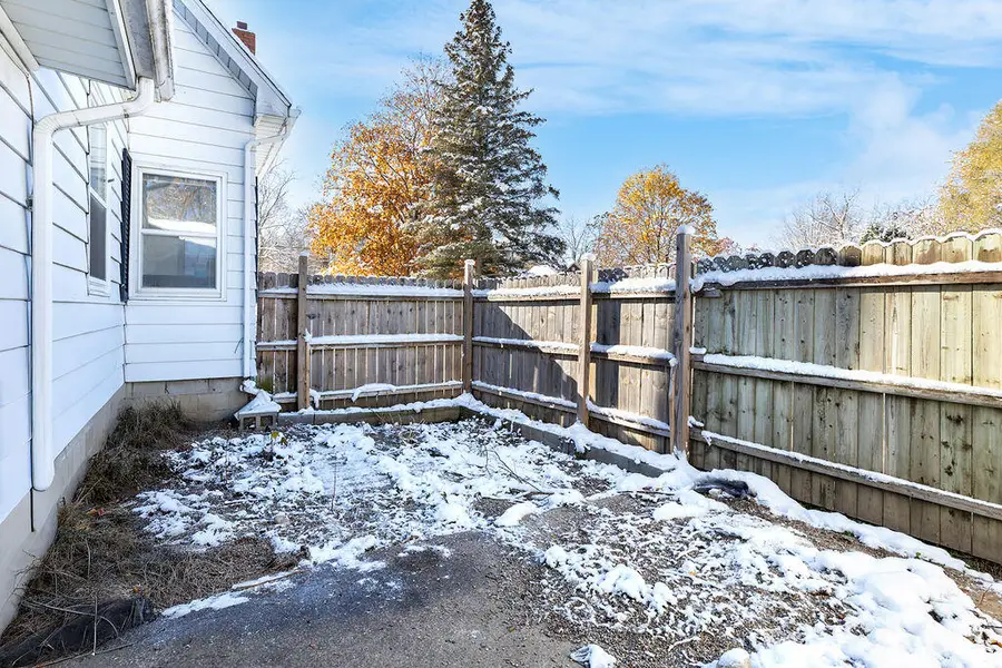 735 E Marshall, Hastings, MI 49058 - Image #3