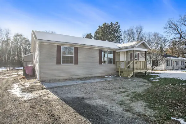 69330 Elkhart, Edwardsburg, MI 49112