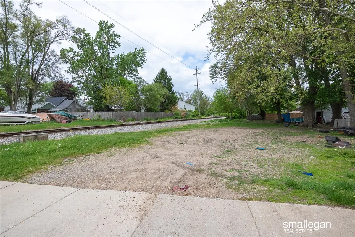 619 Lake, Kalamazoo, MI 49001 - #1