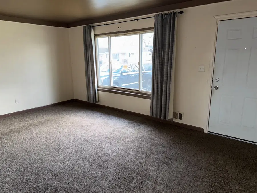 13467 Charlotte, Warren, MI 48089 - Image #2