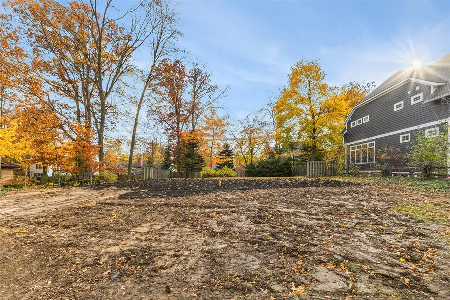 2656 Beechwood, Grand Rapids, MI 49506 - #2