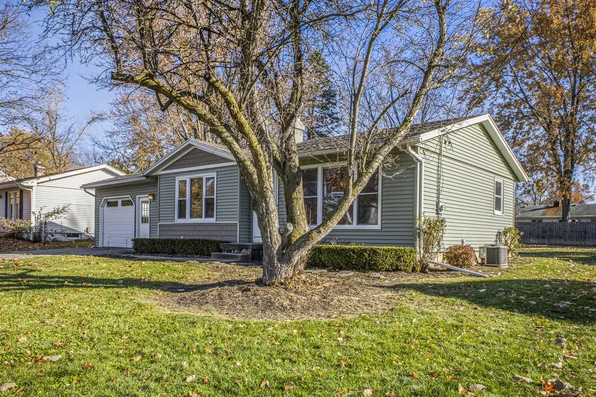 1760 Woodlawn, Grand Rapids, MI 49506 - #1