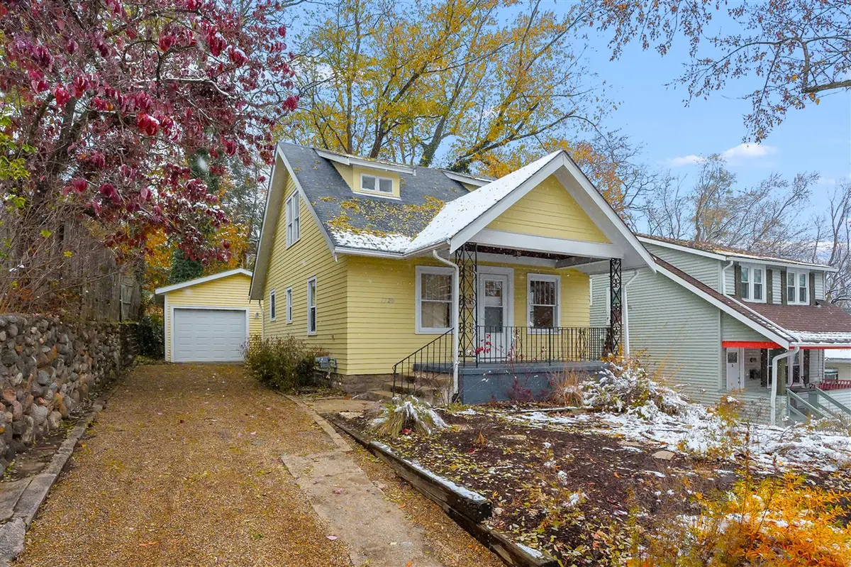 1120 W Maple St, Kalamazoo, MI 49008 - #1