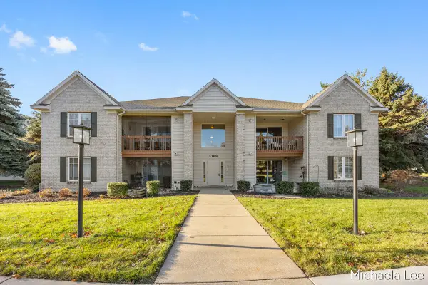 3169 E Crystal Waters #8, Holland, MI 49424