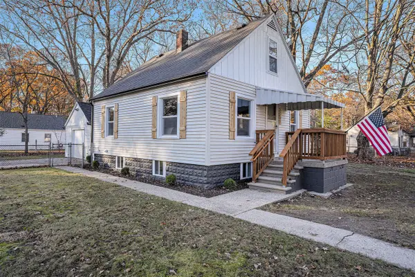 2983 Worden, Norton Shores, MI 49444