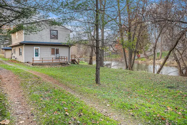 130 Benton, Bellevue, MI 49021