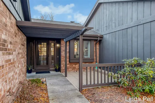 3444 Eagle Ridge #6, Grand Rapids, MI 49525