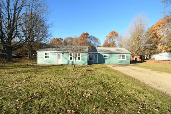25248 Front, Mattawan, MI 49071