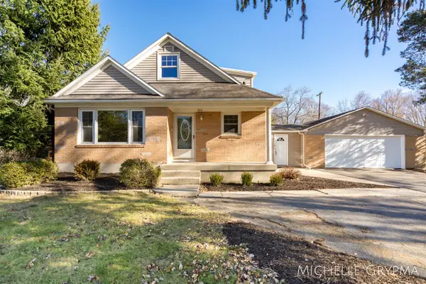 200 Sunset Hills, Grand Rapids, MI 49534