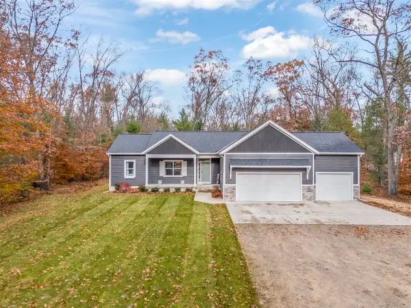 4468 Duck Lake, Whitehall, MI 49461