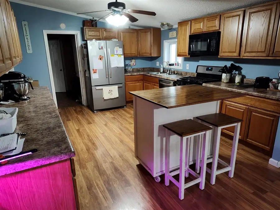 1233 Robinson, Quincy, MI 49082 - #3