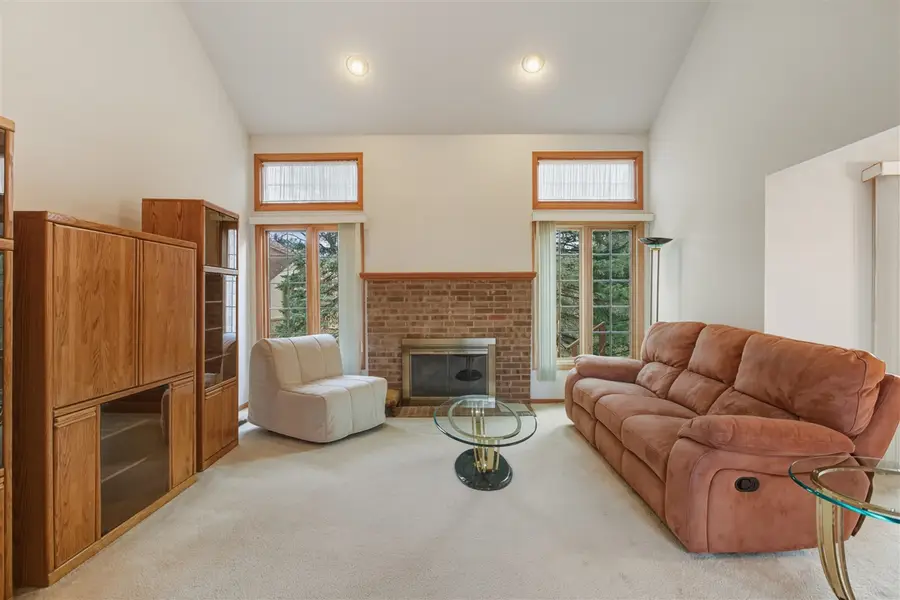 37692 N Laurel Park, Livonia, MI 48152 - #3