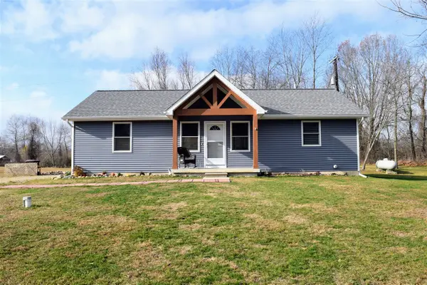 14888 S State, Perry, MI 48872