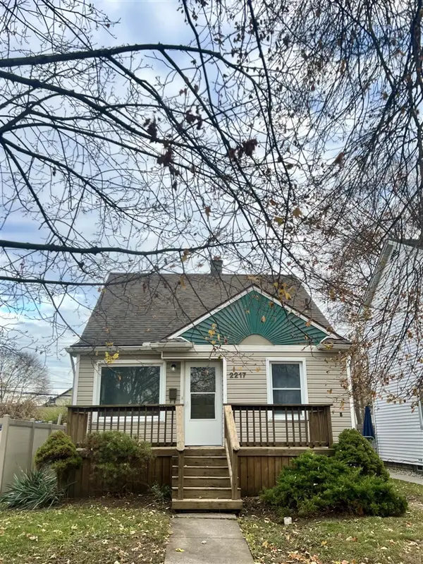 2217 Third, Trenton, MI 48183