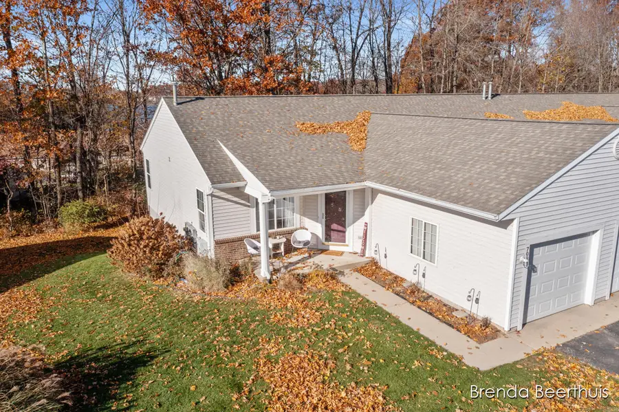 7091 W Cannon Place #9, Rockford, MI 49341 - Image #2