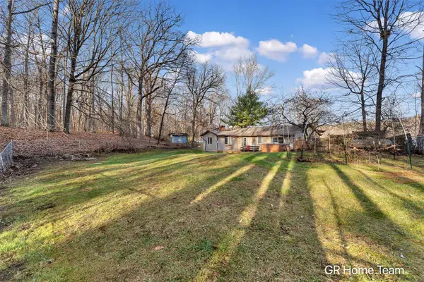 7649 Main, Newaygo, MI 49337