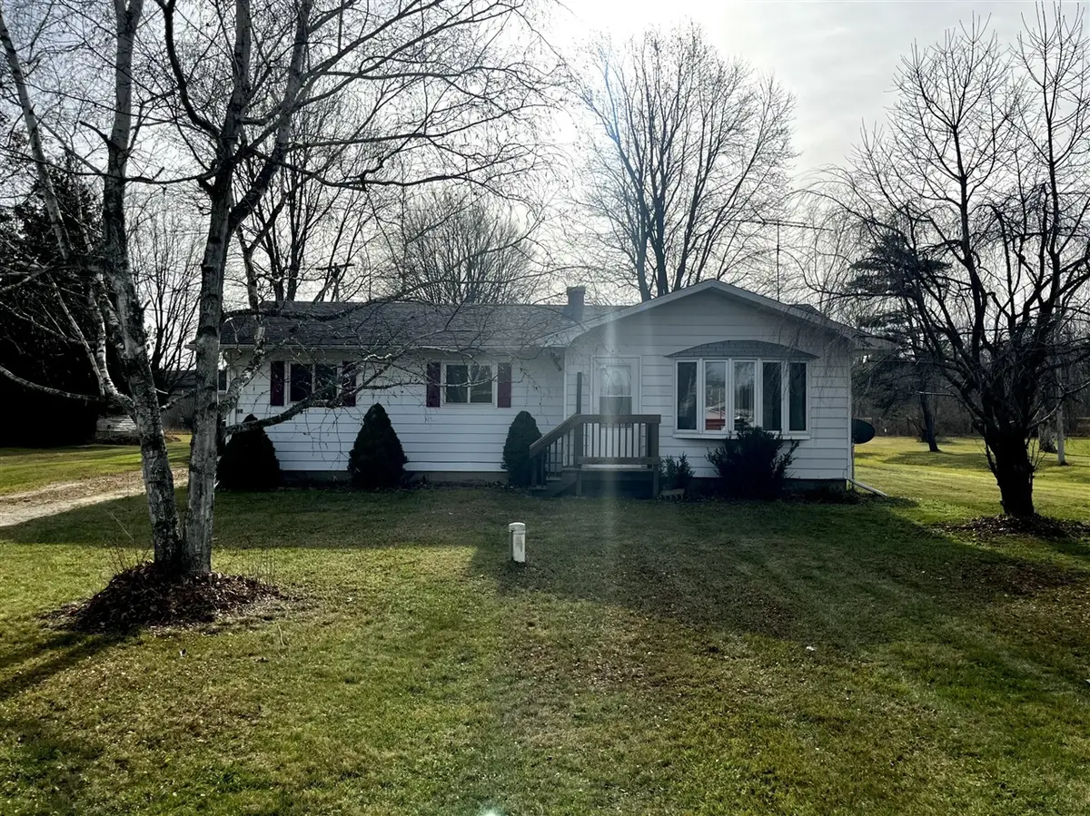 5360 Almy, Vestaburg, MI 48891 - Image #1