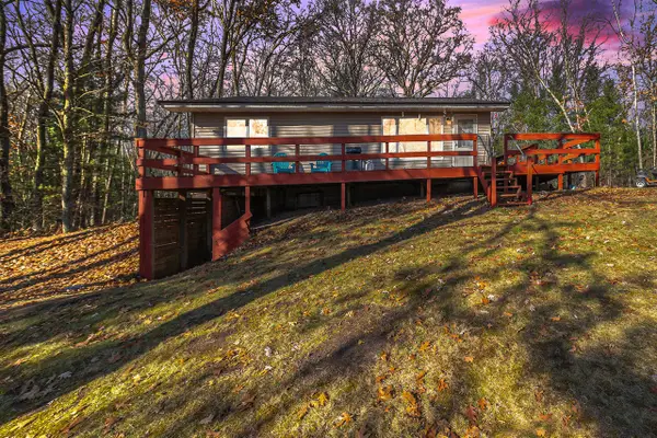 17764 Round Lake, Wellston, MI 49689