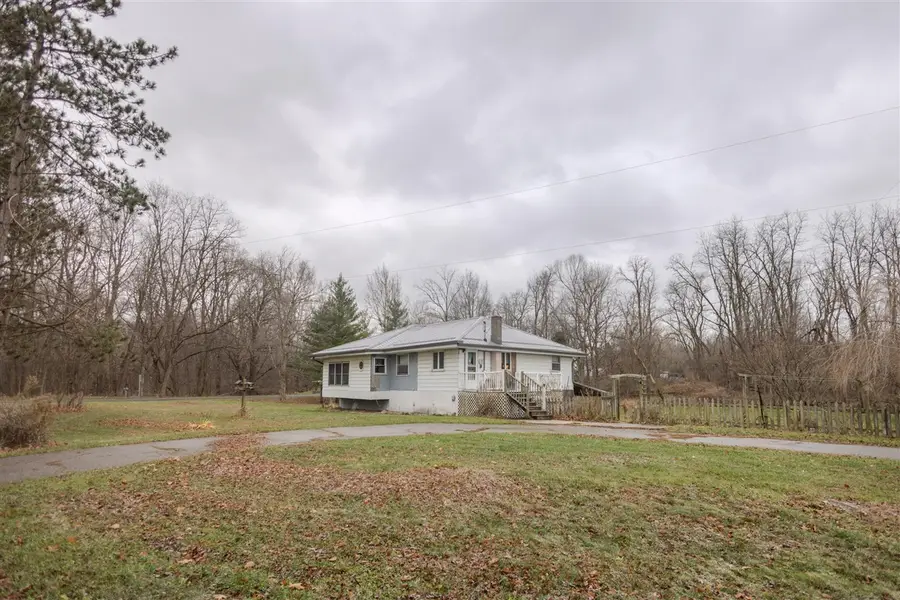 11102 S 34th, Vicksburg, MI 49097 - #2