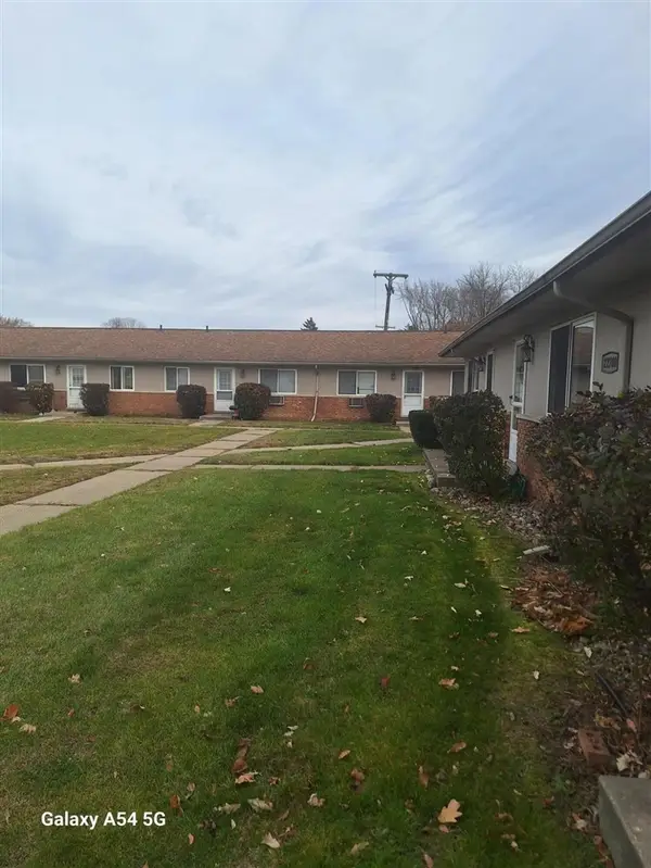 22700 Stair, Clinton Township, MI 48036