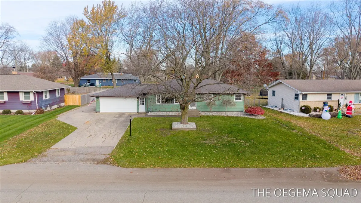1101 Lynden, Holland, MI 49423 - #1
