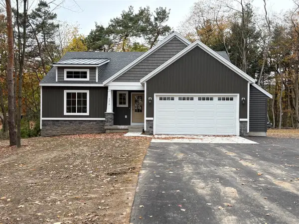 7215 Chandler, Belmont, MI 49306