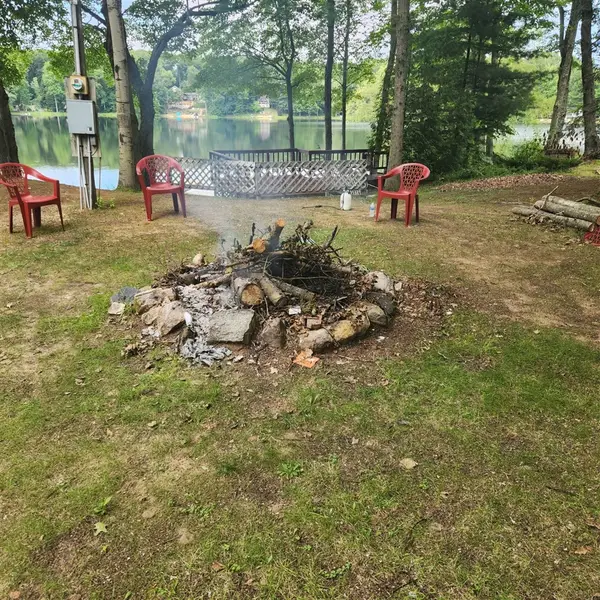 5632 S Cadillac, New Era, MI 49446