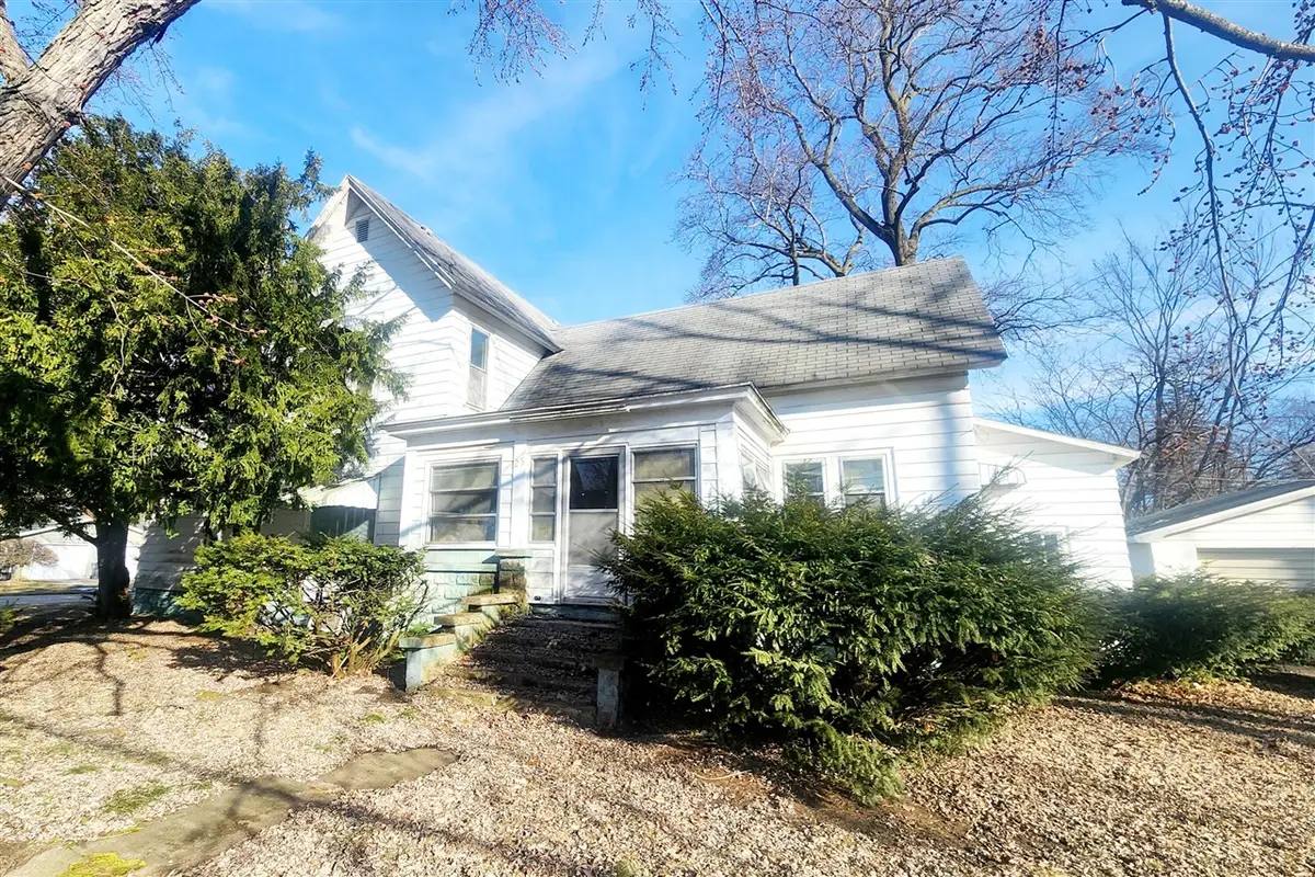25 W South, Hartford, MI 49057 - #1