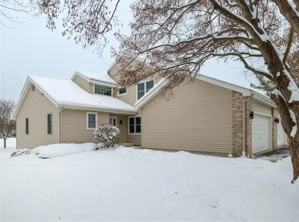 7563 Woodbridge, Portage, MI 49024