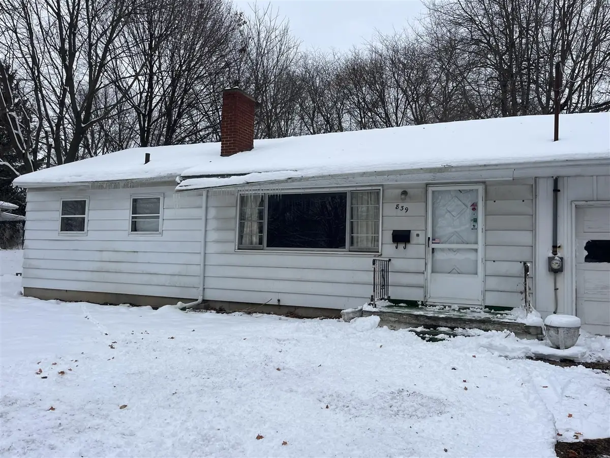 839 N East, Jackson, MI 49202 - #1