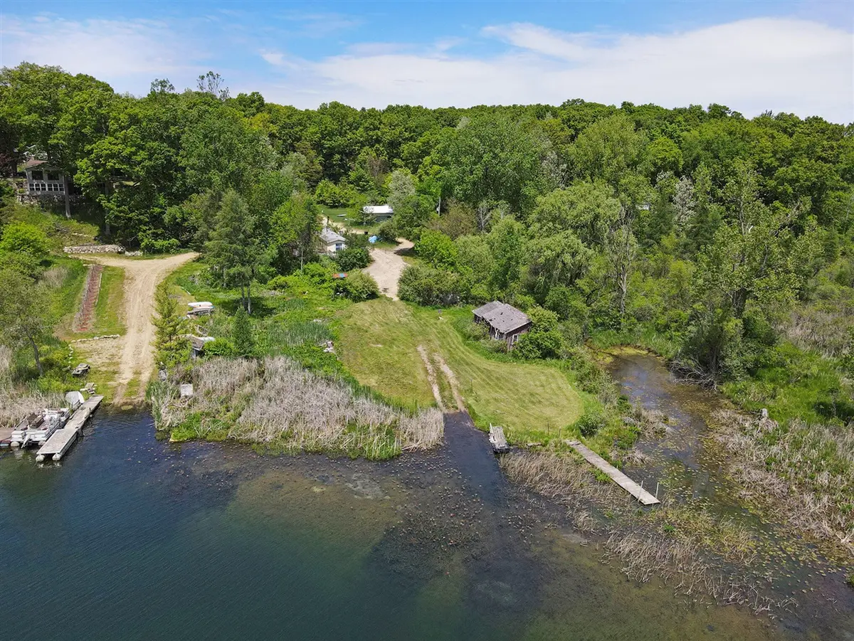 3115 Perch Point, Delton, MI 49046 - #1
