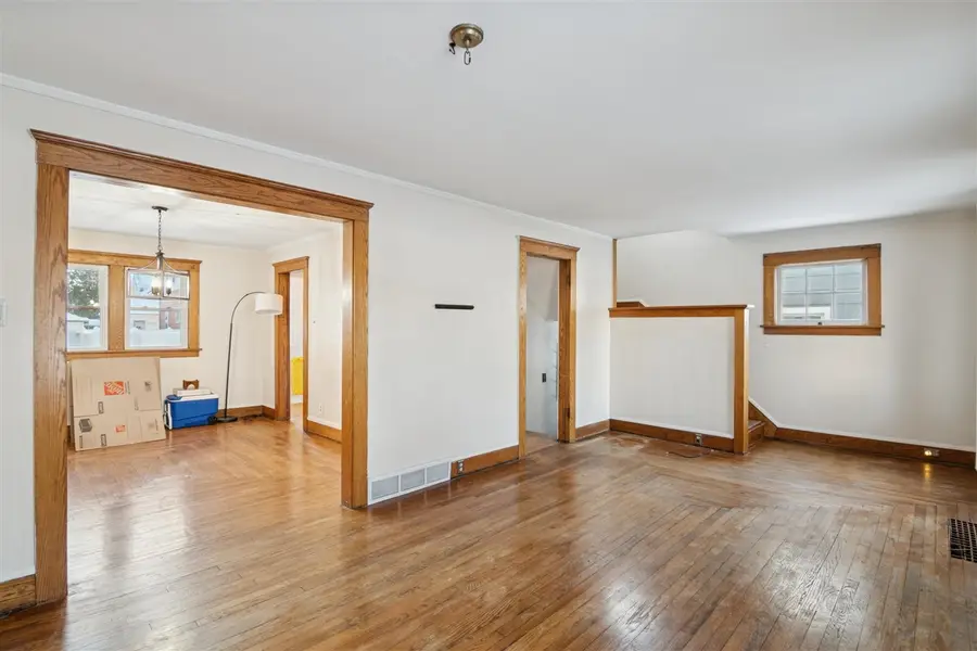 911 4th, Jackson, MI 49203 - #3