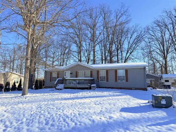 493 Richard, Quincy, MI 49082