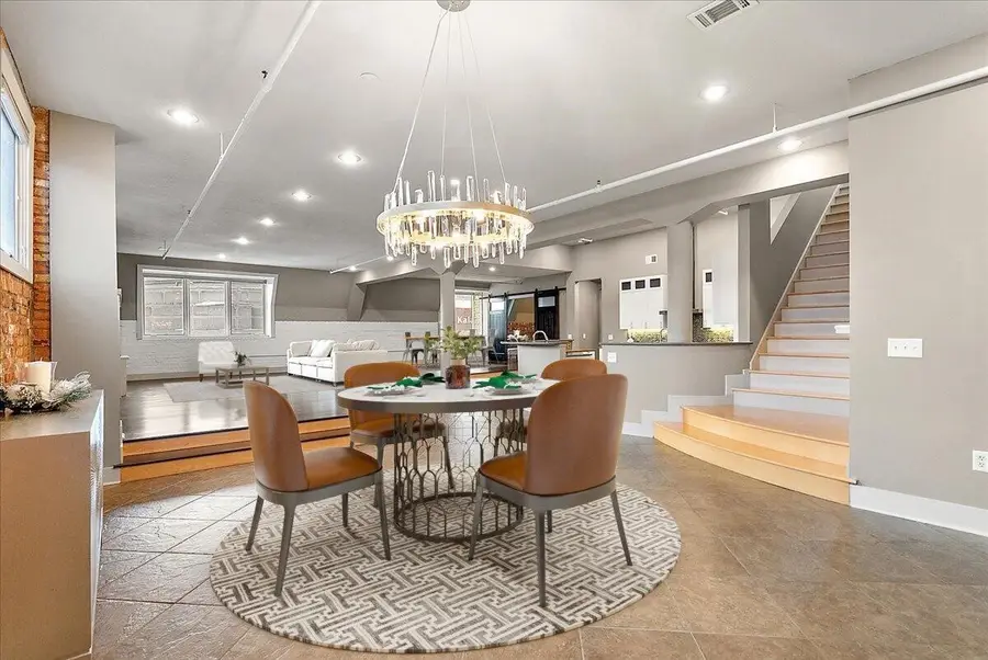 230 N Kalamazoo #401, Kalamazoo, MI 49007 - #2