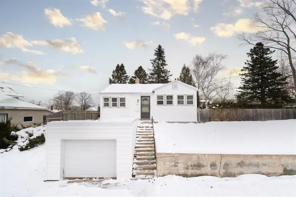 216 1st, Manistee, MI 49660