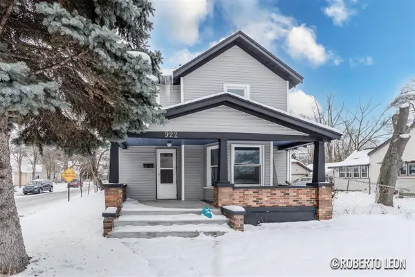 922 Burton, Wyoming, MI 49509