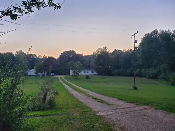 348 39th, Allegan, MI 49010