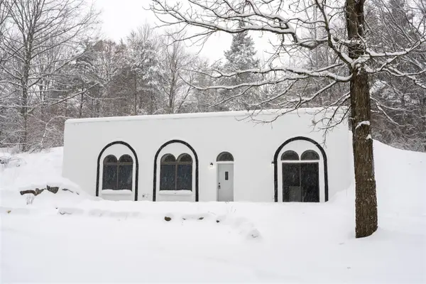 4736 S Rolland, Blanchard, MI 49310