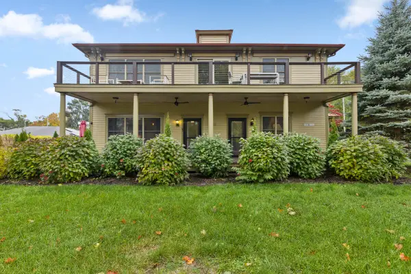 11 E Chestnut #1, Douglas, MI 49406